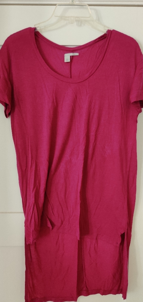 Short sleeve, high-low, jersey t-shirt